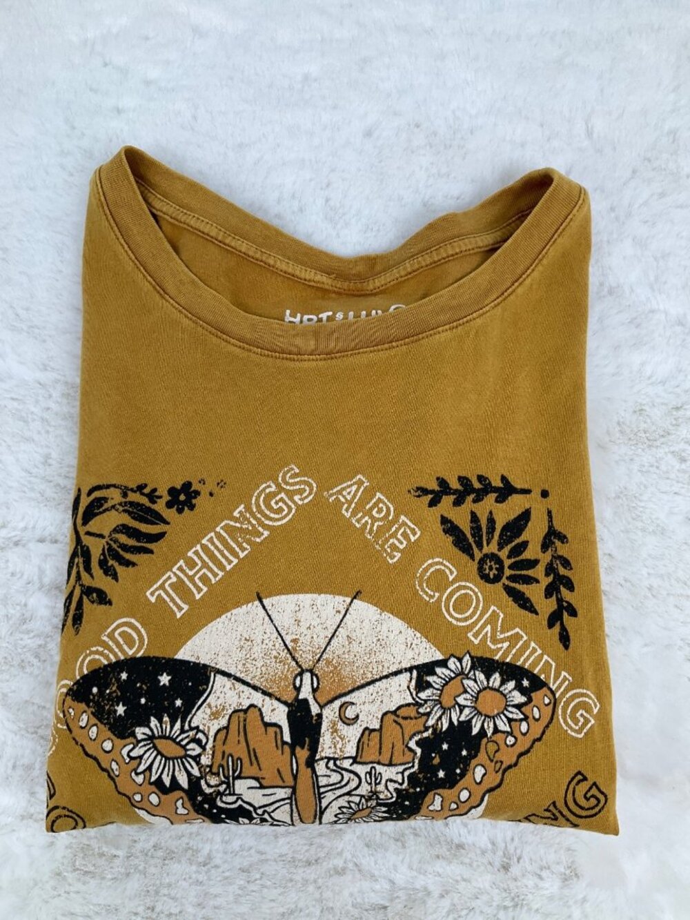 HRT & LUV size XL X-Large Short Sleeve Graphic Tee Good things are Coming Golden - Picture 6 of 7